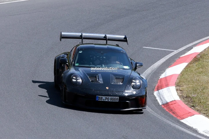 Porsche 911 GT2 RS, la nuova Widowmaker: pronta a riscrivere i record