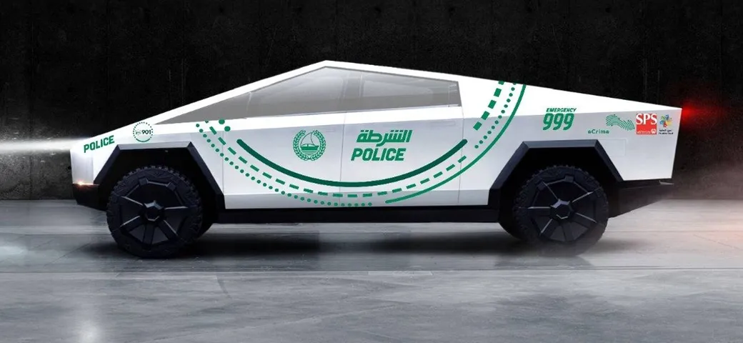 Un Tesla Cybertruck alla Polizia di Dubai