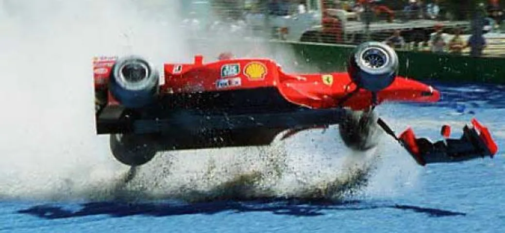 Lista: i 5 cappottamenti più spettacolari della F1 (Senza conseguenze)