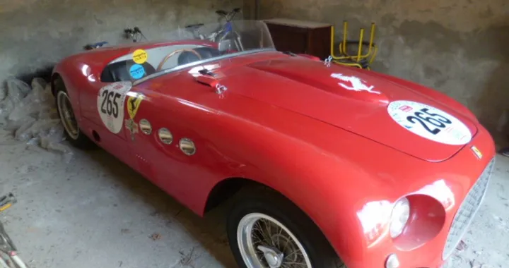 Una Ferrari 250 Mille Miglia è all'asta a Pavia