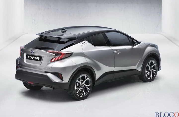 Toyota C-HR: prime foto ufficiali