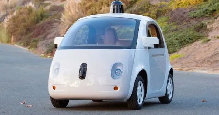 L'auto di Google riconosce i ciclisti ed i loro gesti