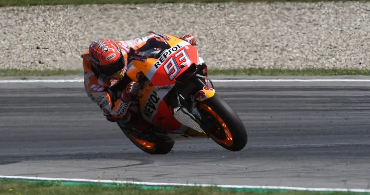 MotoGP, Marc lo “stratega” domina la corsa e vola nel mondiale
