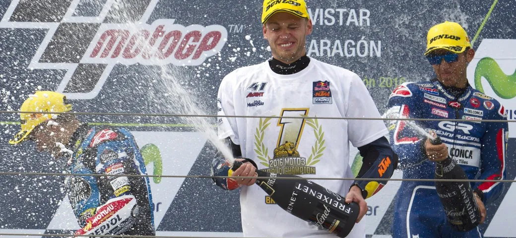 Moto3 Aragon: vince Navarro, Binder campione