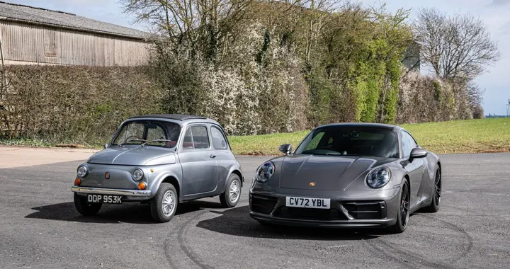 All'asta la Fiat 500 e la Porsche 911 del compianto cantautore Chris Rea