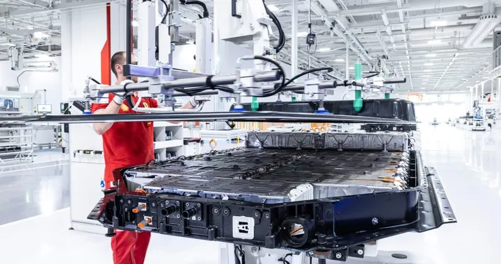 Ferrari Elettrica: il silenzio del futuro ha il suono di Maranello