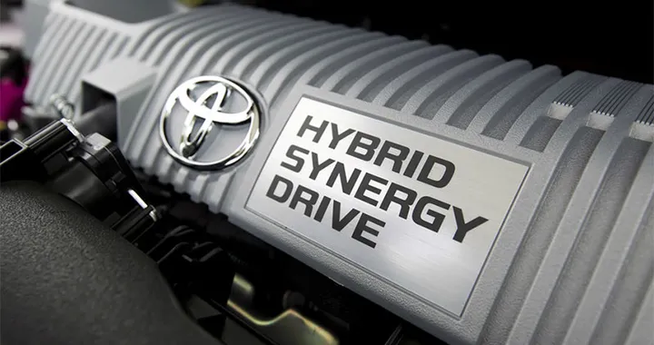 Toyota: i suoi brevetti sull'ibrido accessibili a tutti