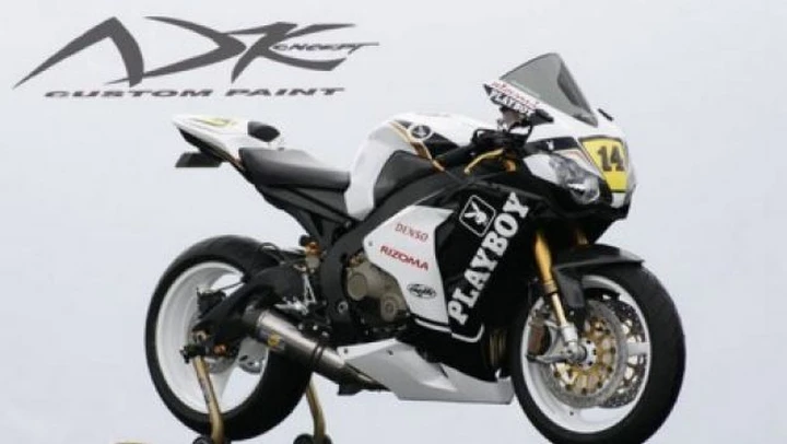 Honda CBR1000RR Playboy di AD Koncept