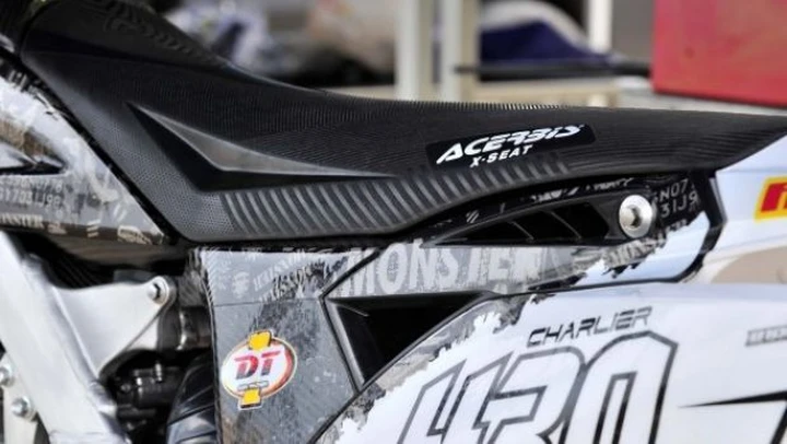 Acerbis: X-Seat per Yamaha YZ, abbigliamento Condor e guanto D-Glove