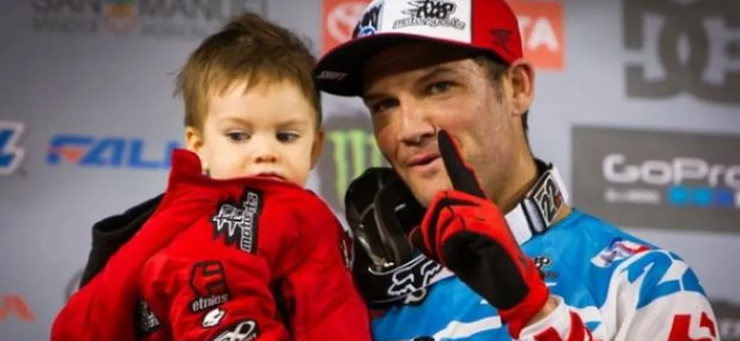 3 ° Round AMA/FIM Supercross Series 2012: Reed davanti a tutti, ma Dungey rimane in testa alla classifica