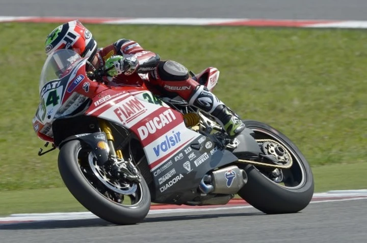 SBK Misano 2014, Giugliano svetta nel Day-1: 