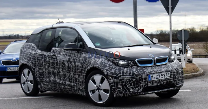 BMW i3: foto spia del facelift
