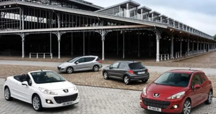 Peugeot 207 facelift: immagini ufficiali