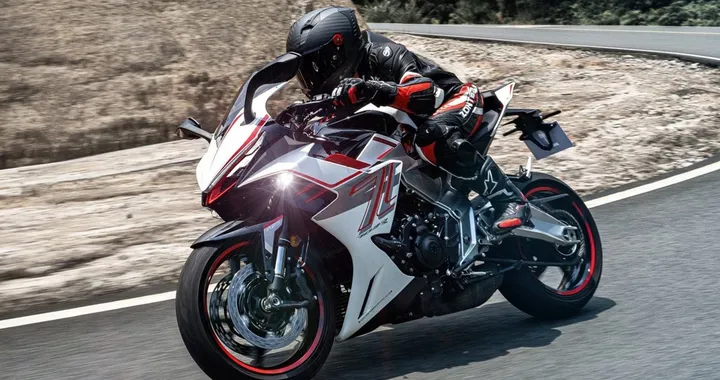 Zontes 703RR: la supersportiva cinese che vuole conquistare l’Europa