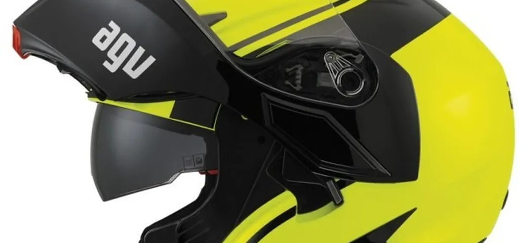 Novità AGV: casco modulare Compact