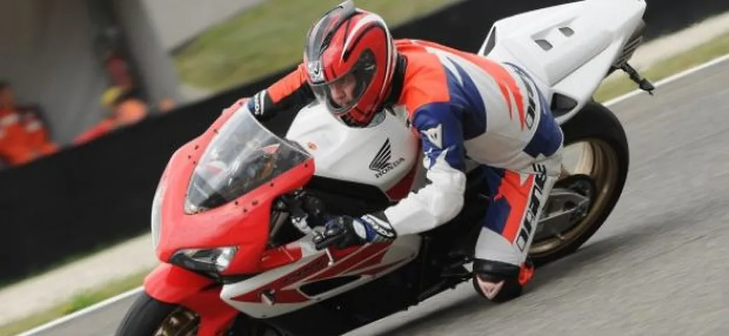 Scatto in Corsa: Honda CBR1000RR al Mugello