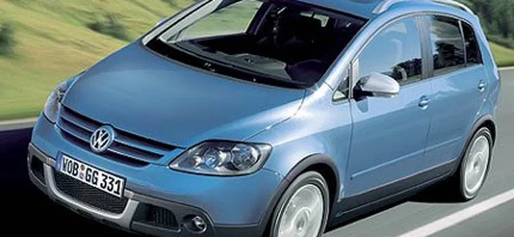 Novità Volkswagen a Parigi: Cross Golf, Touran, Touareg...