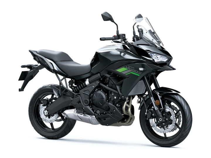 Versys 650 MY27: nuove livree per la crossover Kawasaki
