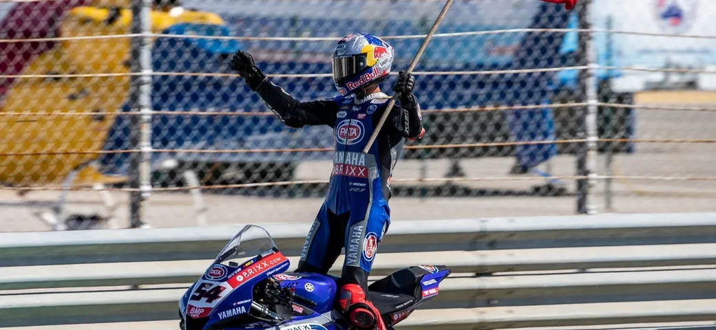 SBK Portimao: Gara-1 a Razgatlioglu su Redding, Rea KO!