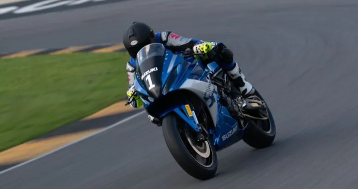 Suzuki GSX-8R CUP 2025: tutto esaurito per il trofeo monomarca