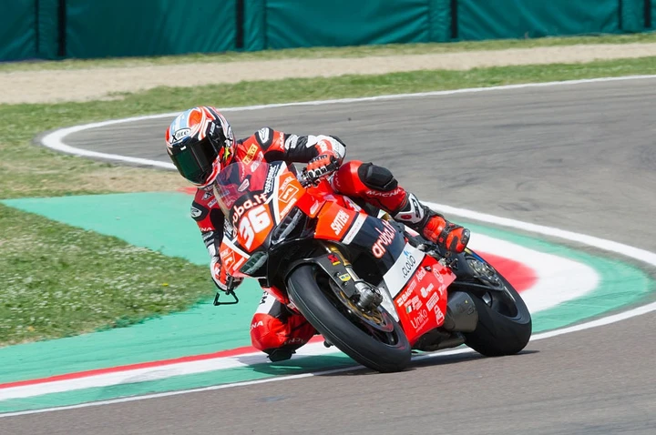 Superstock 1000 Imola: Mercado vince su Calia e De Rosa