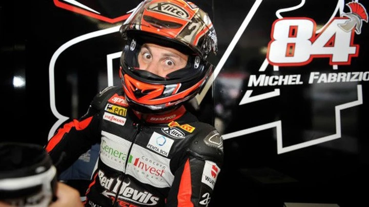 Superbike: Aprilia Red Devils fa (ri)provare l'RSV4 a Michel Fabrizio