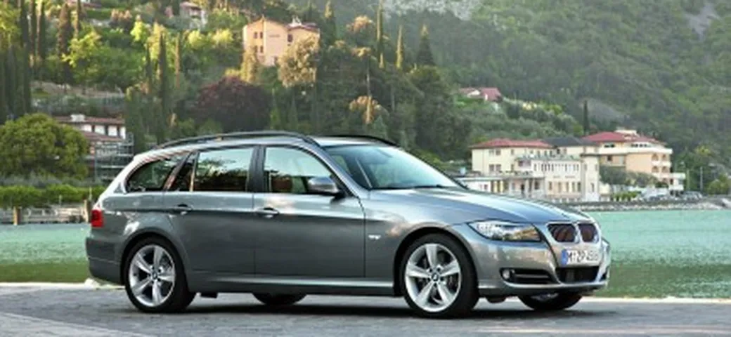 Bmw Serie 3 E90 restyling: foto ufficiali