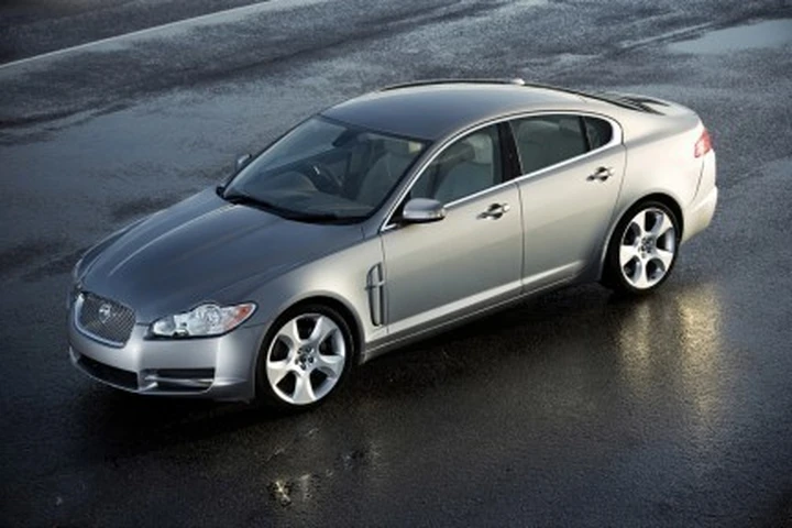 Jaguar e Land Rover: Tata pensa ai motori Mercedes