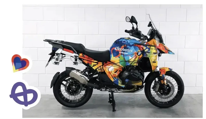 BMW R 1300 GS Adventure cambia look per l'Oktoberfest
