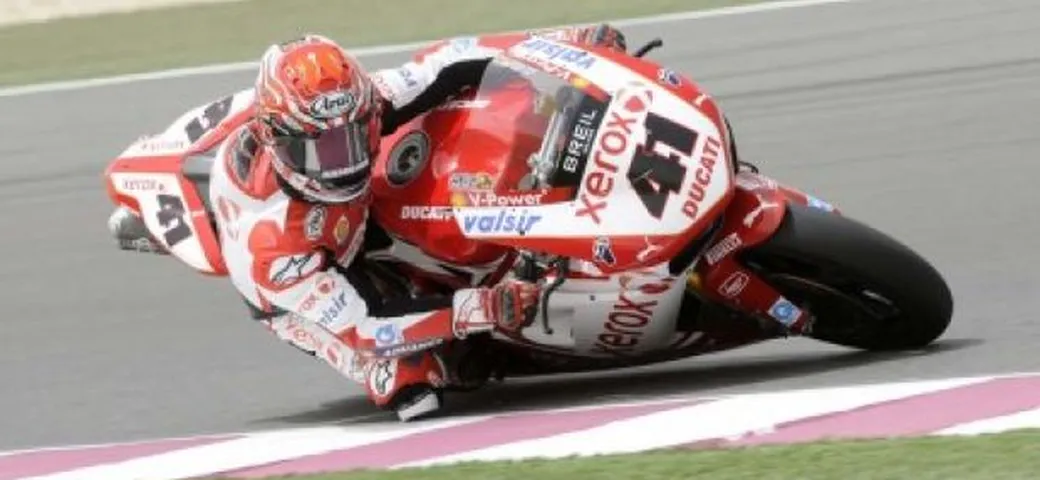 WSBK a Valencia: Haga vs Spies, Fabrizio a caccia del podio