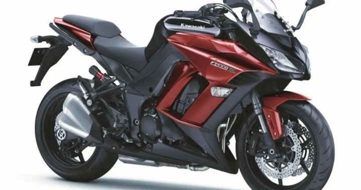 Kawasaki: nuove colorazioni 2015 per Z800, Z800e, Z1000SX, ER-6n e ER-6f