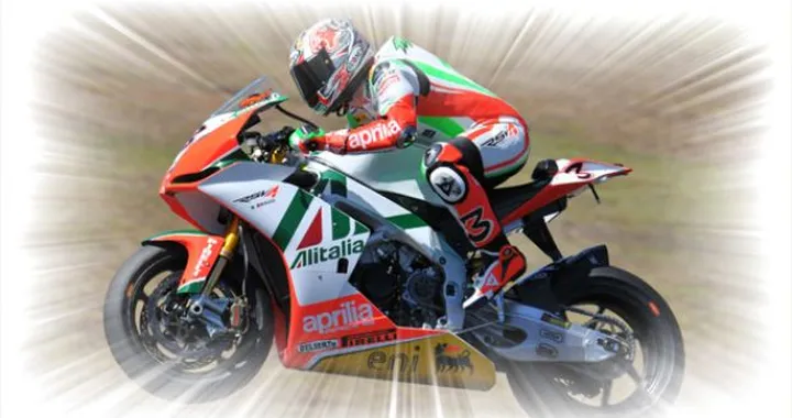 Le carene dell'Aprilia Campione del Mondo di Max Biaggi all'asta su eBay contro l'AIDS