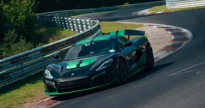 Rimac Nevera: in un video il giro record al Nurburgring