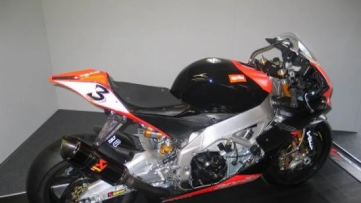 Aprilia RSV4 Factory Test: la gallery del backstage