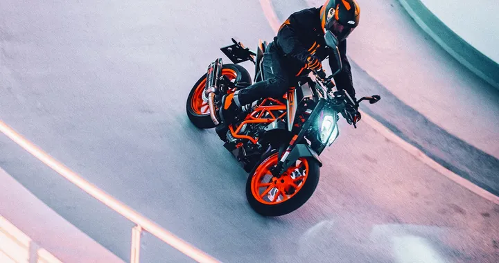 KTM 125 Duke, ecco la promozione Easy Duke