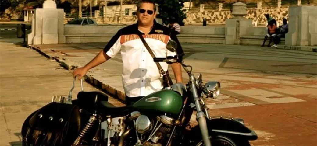 Il figlio di Che Guevara vende giri turistici di Cuba in moto