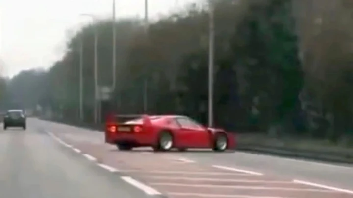 Incidente con la Ferrari F40: spunta il VIDEO mentre perde il controllo