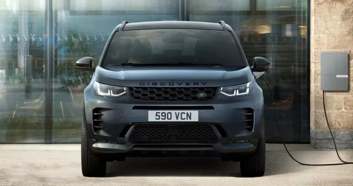 Addio a un'icona: Land Rover manda in pensione uno dei suoi SUV più amati dopo 11 anni