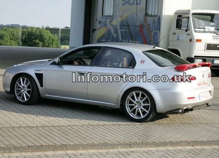 Avvistamento della Alfa Romeo 159 GTA