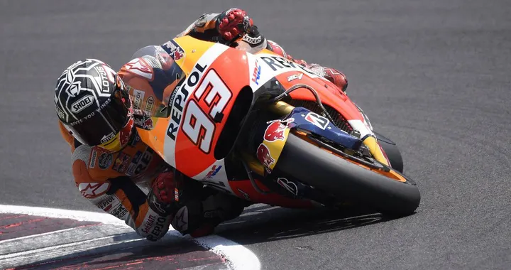 Test MotoGP: Marquez e Pedrosa da record a Misano e oggi provano la Honda 2016 [Video]