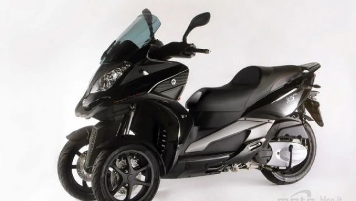 Quadro 350D: comincia la distribuzione