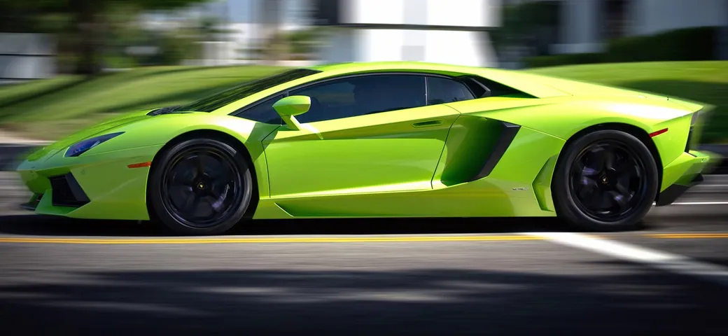 Lamborghini: Teaser della nuova V12