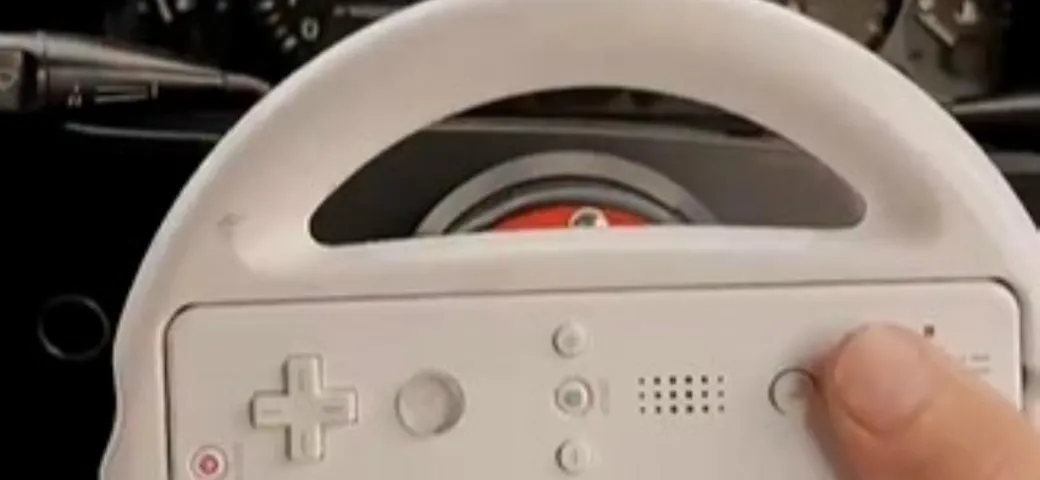 La Mazda MX-5 guidata con la Nintendo Wii [Video]