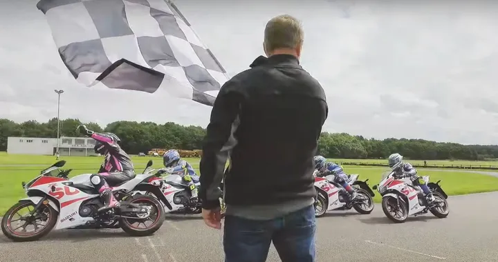 Suzuki, i piloti del BSB si danno battaglia sulle piccole GSX-R 125