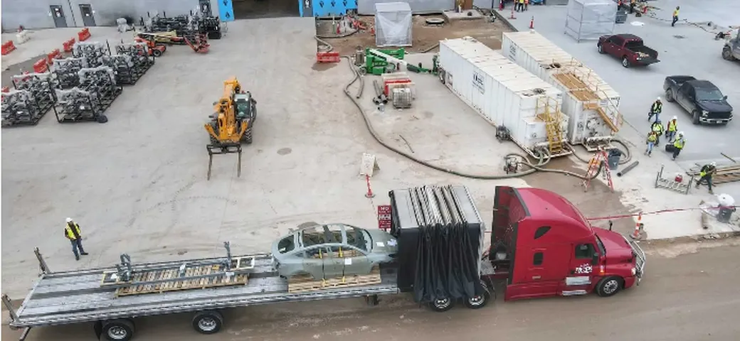 Tesla Model Y, il video spia della versione con batterie strutturali