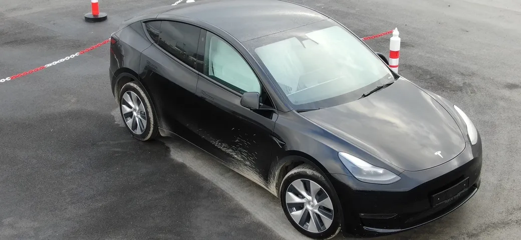 Tesla Model Y, avvistato il primo esemplare prodotto a Berlino