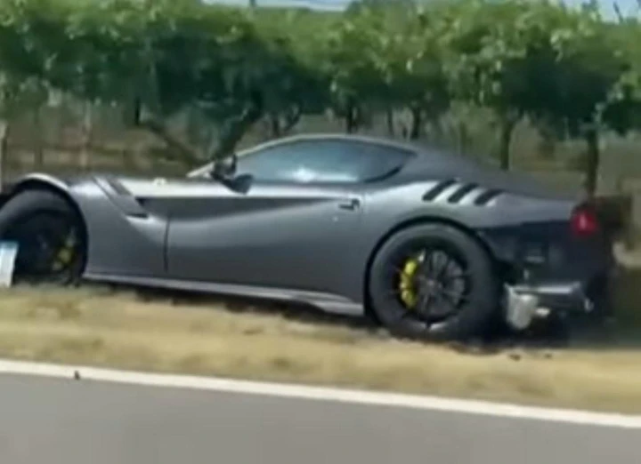 Rarissima Ferrari F12tdf distrutta in un incidente [Video]