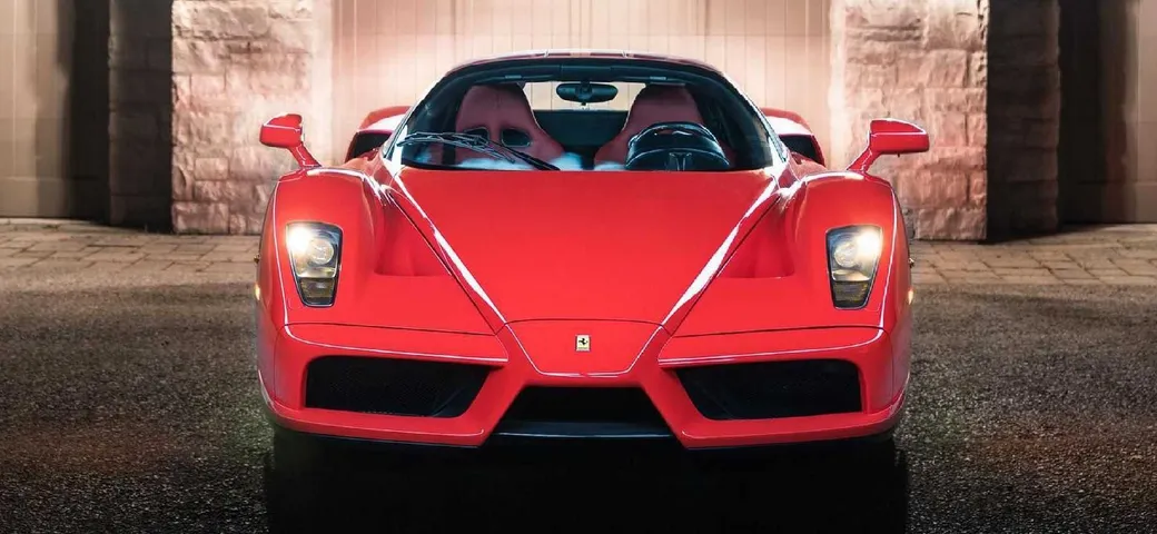 Ferrari Enzo: esemplare da vetrina venduto a 3,2 milioni di euro