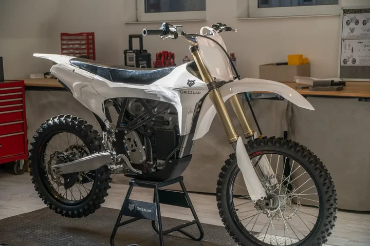 La Tesla del motocross è tedesca: Grizzlar EMX30 è una belva elettrica