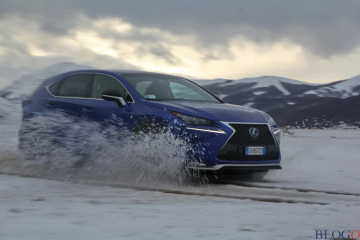 Lexus NX 300H: la videoprova su strada